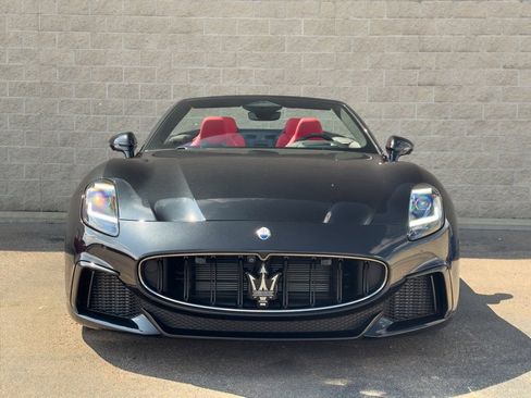 Used 2024 Maserati GranCabrio Trofeo image 3
