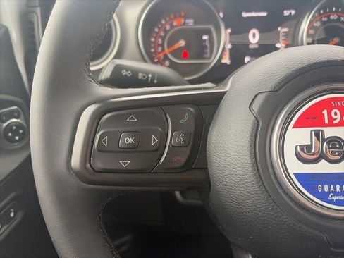 Used 2023 Jeep Wrangler Willys image 17