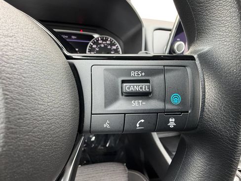 Used 2023 Nissan Rogue SV FWD image 23