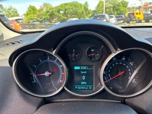 Used 2013 Chevrolet Cruze LT FWD image 15