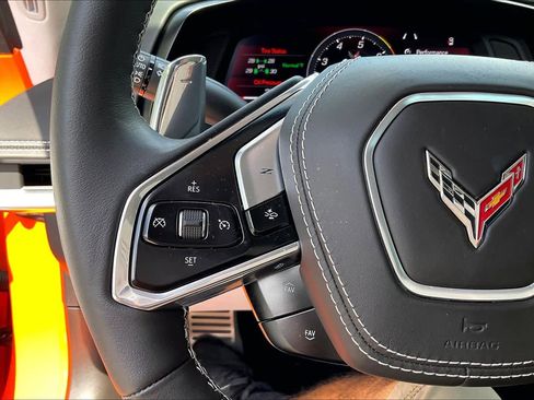 Used 2024 Chevrolet Corvette Stingray Premium Conv w/ Z51 Performance Package image 19