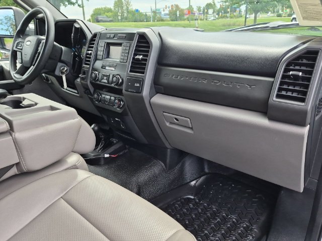 Used 2019 Ford F550 4x4 Regular Cab Super Duty image 26