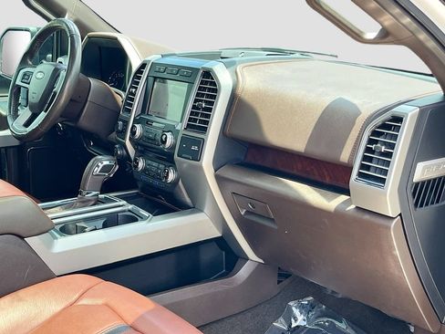 Used 2018 Ford F150 King Ranch w/ Equipment Group 601A Luxury AWD/4WD image 31