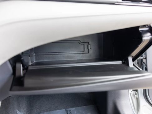 Used 2021 Toyota Camry LE image 30