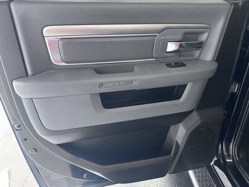 Used 2019 RAM 1500 Classic SLT w/ Luxury Group AWD/4WD image 24