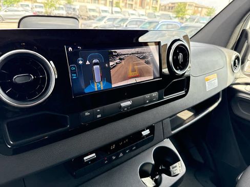 New 2025 Mercedes-Benz Sprinter 2500 image 27