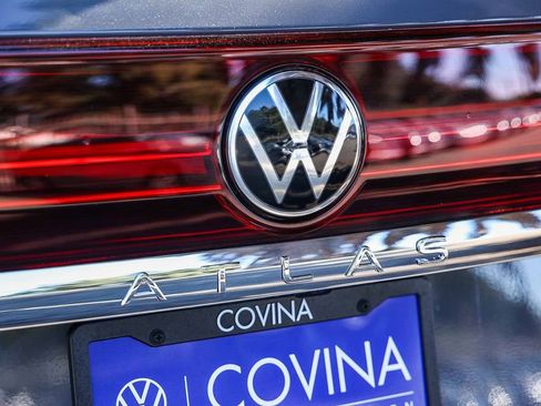 New 2026 Volkswagen Atlas SE image 11