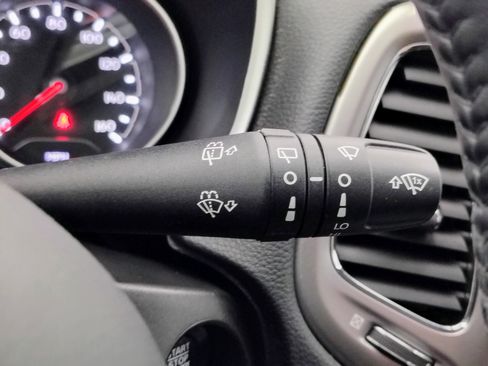 Used 2020 Jeep Compass Sport image 40