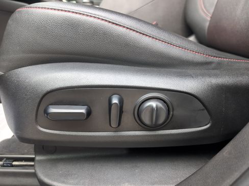 Used 2021 Chevrolet Blazer RS w/ Enhanced Convenience Package image 17