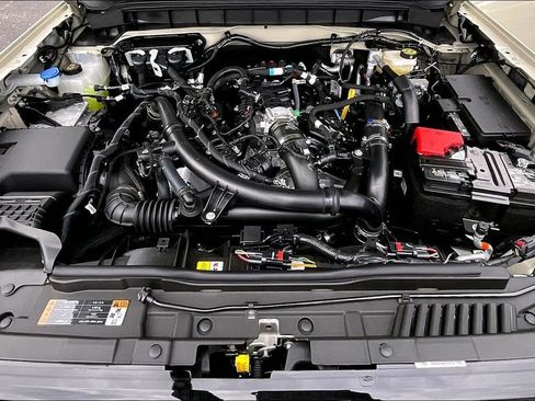 New 2025 Ford Bronco Outer Banks w/ Sasquatch Package image 11