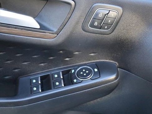 Used 2020 Ford Escape Titanium w/ Titanium Premium Package 2.0 image 18