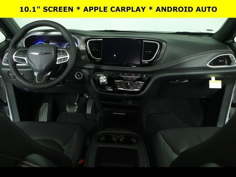 New 2026 Chrysler Pacifica Select image 5