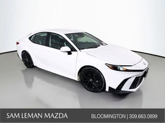 Used 2025 Toyota Camry SE video 1