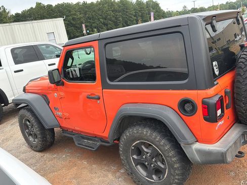 Used 2019 Jeep Wrangler Sport AWD/4WD image 8