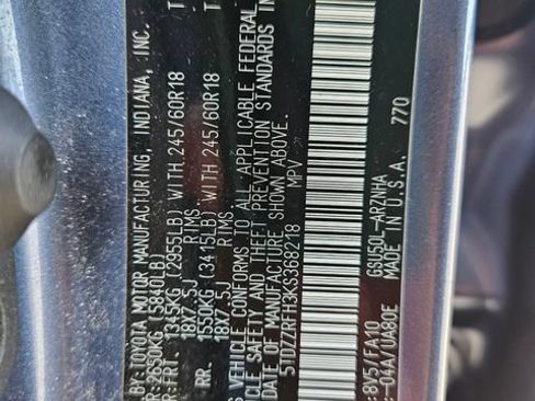 Used 2019 Toyota Highlander Plus FWD image 31