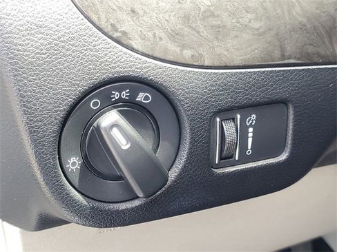 Used 2019 Dodge Grand Caravan SE image 13