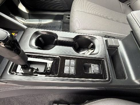 New 2026 Subaru Outback Limited AWD/4WD image 13