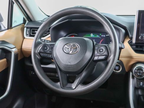 Used 2024 Toyota RAV4 XLE w/ Convenience Package FWD image 13