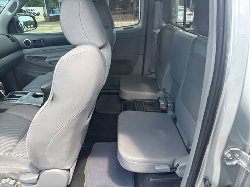 Used 2012 Toyota Tacoma PreRunner w/ TRD Off-Road Pkg RWD image 10