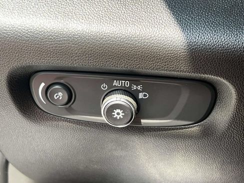 Used 2023 Chevrolet Traverse RS w/ LPO, Cargo Package AWD/4WD image 20