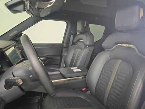 Used 2025 Rivian R1T Adventure AWD/4WD image 20