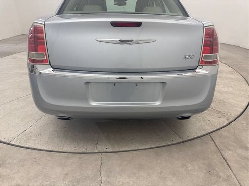 Used 2013 Chrysler 300 RWD image 23