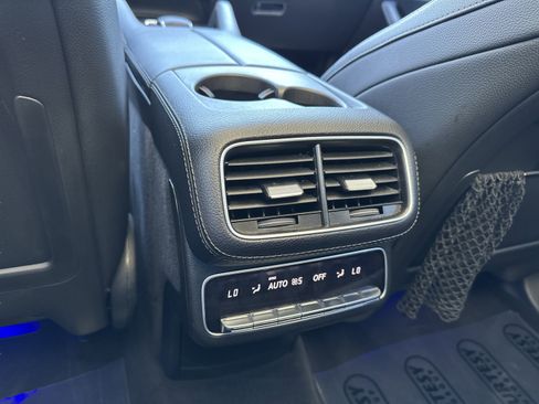 Used 2024 Mercedes-Benz GLS 450 4MATIC image 31