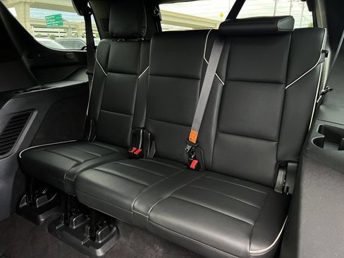 Used 2023 Cadillac Escalade Premium Luxury AWD/4WD image 26