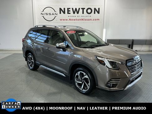 Used 2022 Subaru Forester Touring image 1