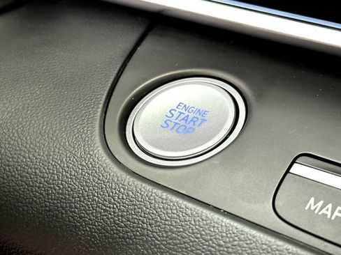 Used 2024 Hyundai Elantra Limited FWD image 16
