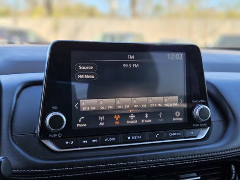 Used 2021 Nissan Rogue SV image 21