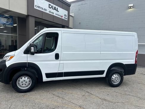 Used 2023 RAM ProMaster 3500 w/ Lane Management Group FWD image 2