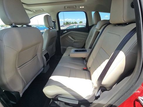 Used 2019 Ford Escape Titanium FWD image 6