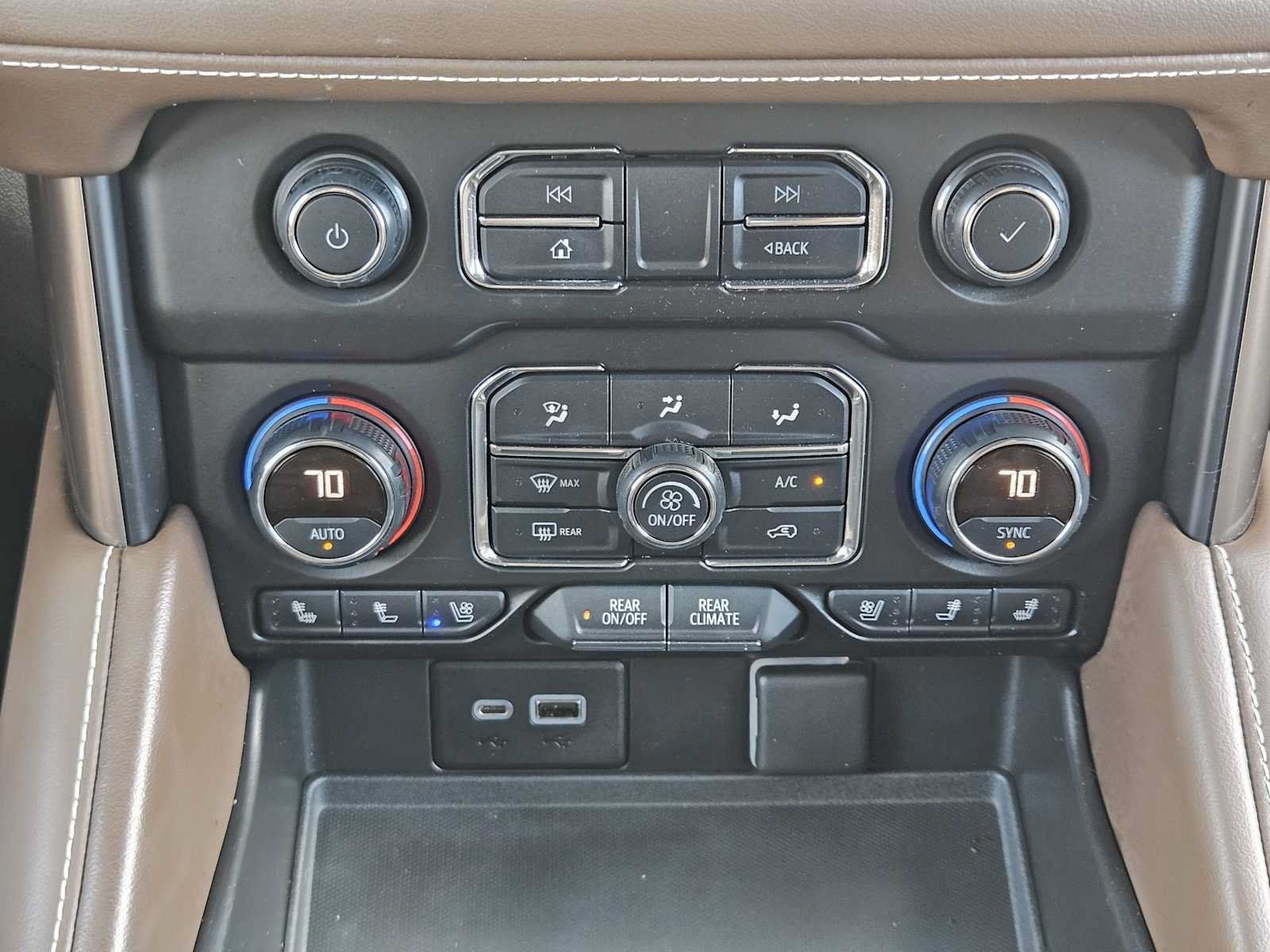Used 2021 Chevrolet Tahoe High Country w/ Premium Package RWD image 20
