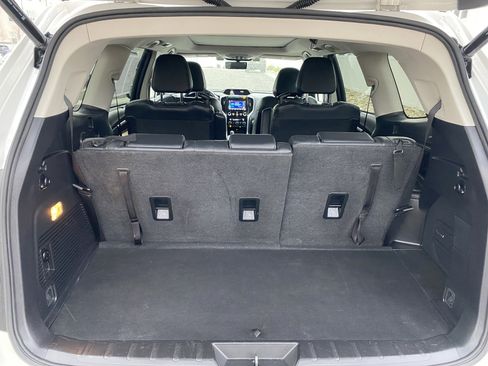 Used 2022 Subaru Ascent Touring image 39