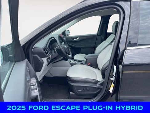 New 2025 Ford Escape SE w/ PHEV Premium Package FWD image 9