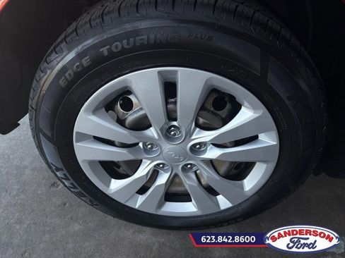 Used 2023 Kia Soul LX FWD image 19
