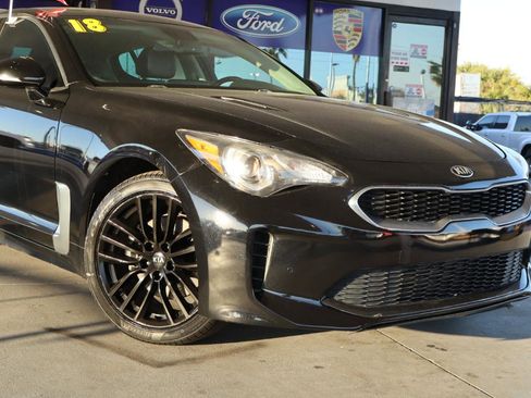 Used 2018 Kia Stinger image 2