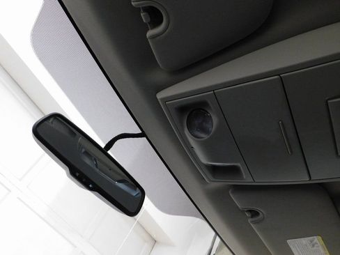 Used 2011 Dodge Grand Caravan SXT image 50