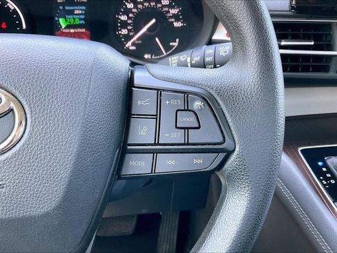 Certified 2022 Toyota Sienna LE FWD image 24