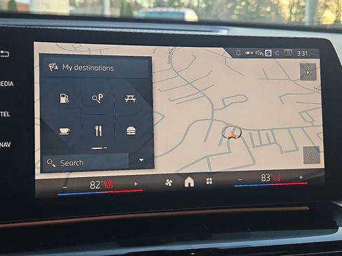 Certified 2025 BMW X2 xDrive28i w/ Premium Package image 20