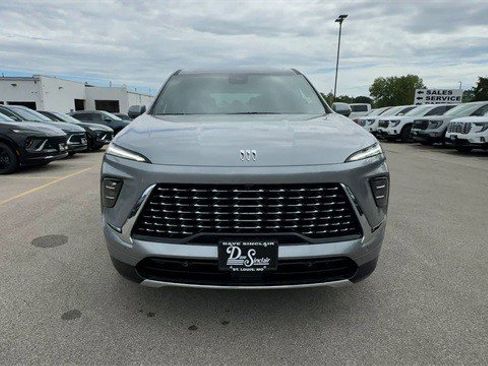 New 2026 Buick Enclave Avenir w/ Super Cruise Package image 3