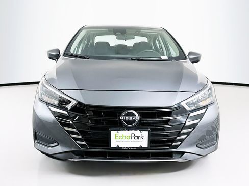 Used 2025 Nissan Versa SV FWD image 2
