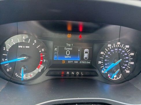 Used 2018 Ford Fusion SE image 24
