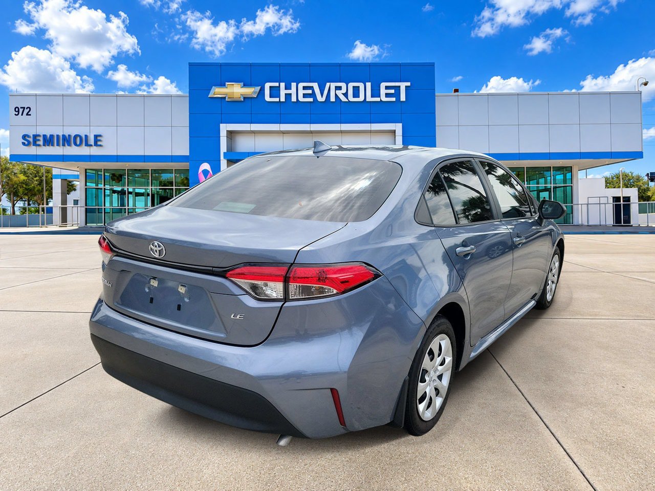 Used 2025 Toyota Corolla LE FWD image 3