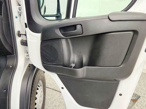 Used 2025 RAM ProMaster 2500 w/ U-Haul Equipment Group FWD image 28