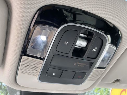 Used 2022 Hyundai Tucson Limited w/ Cargo Package image 17