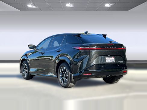Certified 2023 Lexus RZ 450e Premium w/ Technology Package image 3