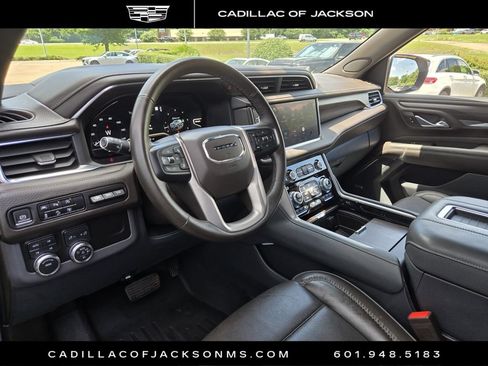Used 2023 GMC Yukon XL Denali AWD/4WD image 16