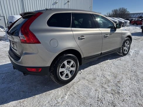 Used 2012 Volvo XC60 3.2 Premier image 5